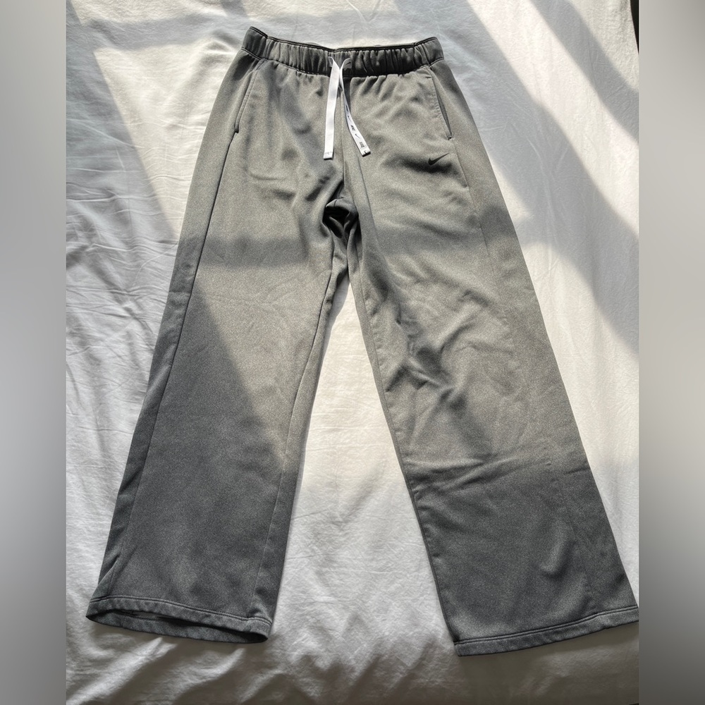 Nike Thermal Sweats Size Medium